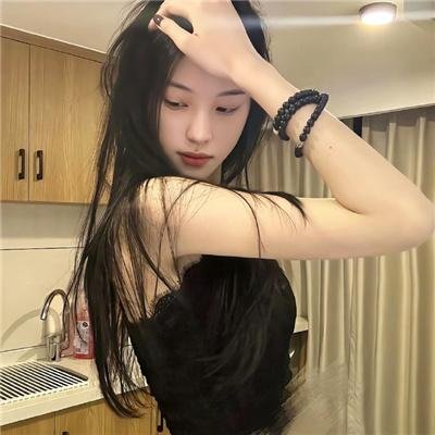 冰属性男子与酷酷女同事